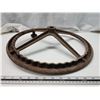 Image 4 : Vintage cast iron wheel/lever - 18" across