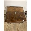 Image 4 : Incubator - converted to Accessory table - 26x26x29" - Superior Incubator Comp. - Cool piece