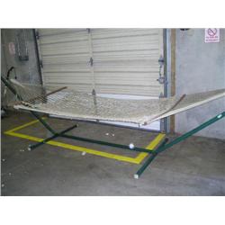 Hammock w/metal frame