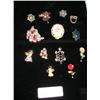 Image 1 : Brooches-13 total.