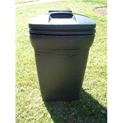 45 gal. trash can w/wheels