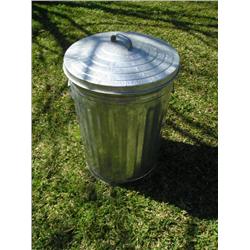 Metal trash can w/lid