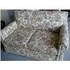 Image 1 : Sleaper loveseat
