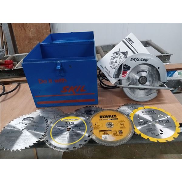 Skilsaw With Metal Case And Blades