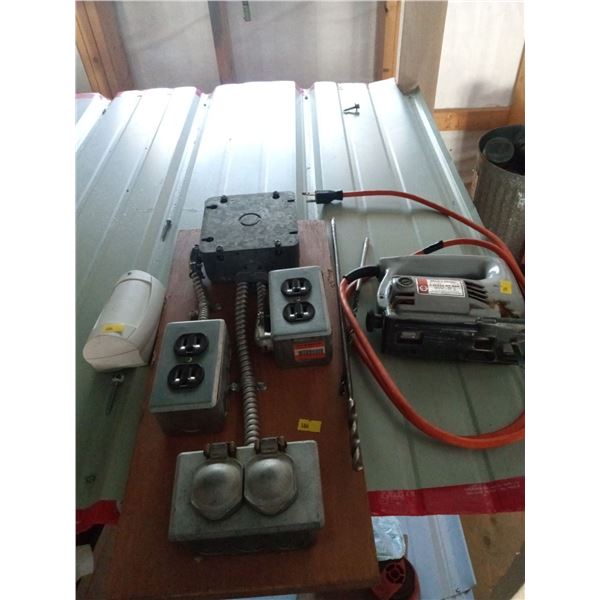 Black & Decker Jig Saw And Light Conduction Panel