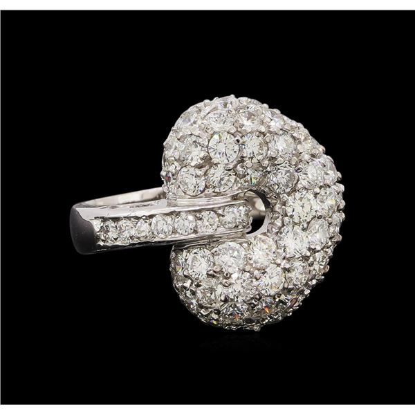 14KT White Gold 1.74 ctw Diamond Ring