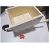 Image 1 : Decorative wheel barrow