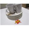 Image 1 : Snowflake cup and plate set (4 cups and 8 plates)