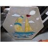 Image 1 : Hexagon Garden Stone - Boat