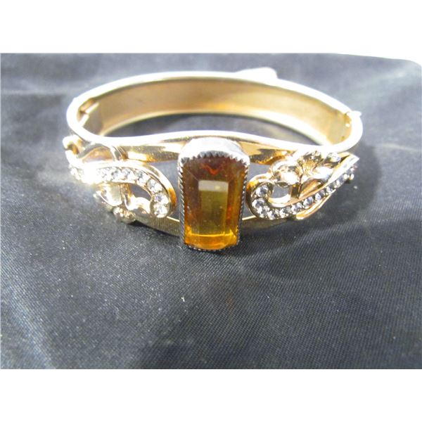 Vintage Topaz Color  Wrist Bracelet