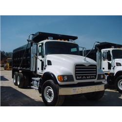 2005 MACK CV713 GRANITE T/A DUMP