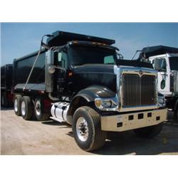 2005 INTERNATIONAL 5900 TRI-AXLE DUMP