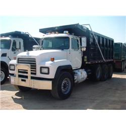 2003 MACK RD688S TRI-AXLE DUMP