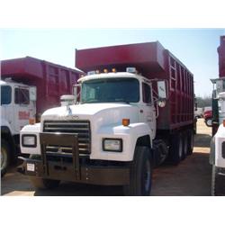 2002 MACK RD688S TRI-AXLE DUMP