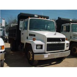 1998 MACK CS300D S/A DUMP