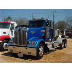 2004 KENWORTH W900L T/A TRUCK TRACTOR