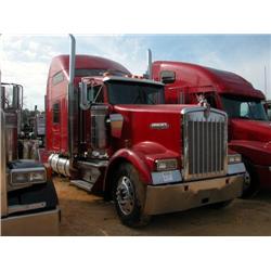 2000 KENWORTH W900S AERO CAB T/A TRUCK TRACTOR
