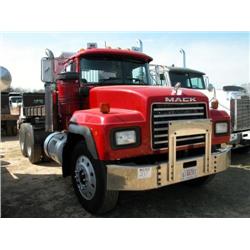 1999 MACK RD688S T/A TRUCK TACTOR