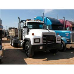 1996 MACK RD688S T/A TRUCK TRACTOR