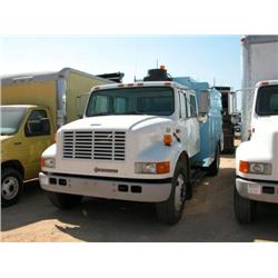 1995 INTERNATIONAL 4700 CREWCAB S/A SERVICE TRUCK