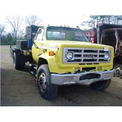 1982 GMC 7000 FLATBED TRUCK