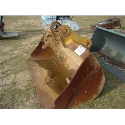 72" CLEANOUT BUCKET FITS CAT 325