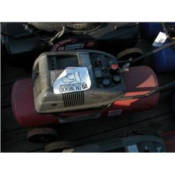 HUSKY AIR COMPRESSOR 17 GAL