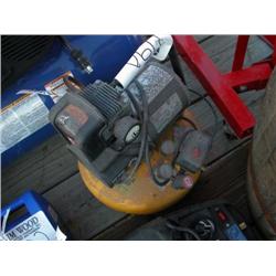 CAMPBELL HAUSFIELD EXTREME AIR COMPRESSOR