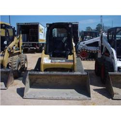 CAT 247 SKID STEER LOADER