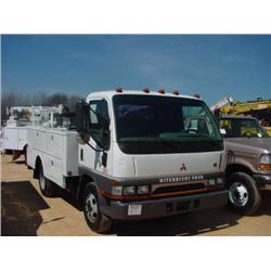 2000 MITSUBISHI SERVICE TRUCK