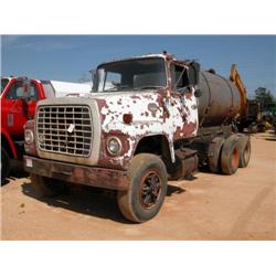 1976 FORD 8000 T/A WATER TRUCK