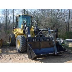 CAT IT24F TOOL CARRIER