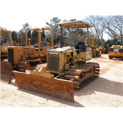 KOMATSU D20P CRAWLER TRACTOR
