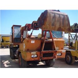 BANTAM T744 HYDRAULIC EXCAVATOR