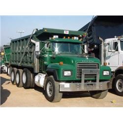 2002 MACK RD688S TRI-AXLE DUMP