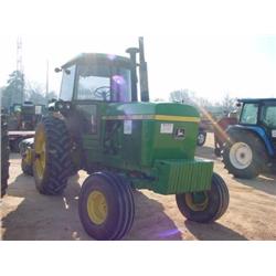 JOHN DEERE 4640 FARM TRACTOR