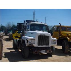 MACK U685T S/A TRUCK TRACTOR