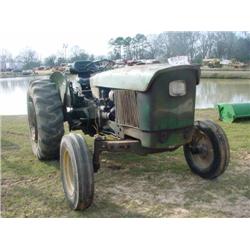 JOHN DEERE 1020 FARM TRACTOR