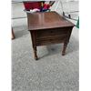 Image 1 : Deilcraft made in Canada end table