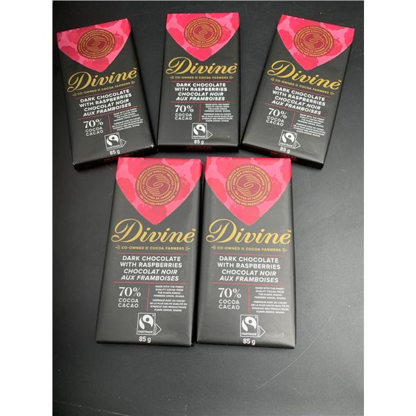Divine Dark Chocolate with Raspberries Candy Bars (5 x 85g)
