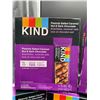 Image 2 : Kind Peanuts Salted Caramel Nut & Dark Chocolate (5 x 12 x 40g)