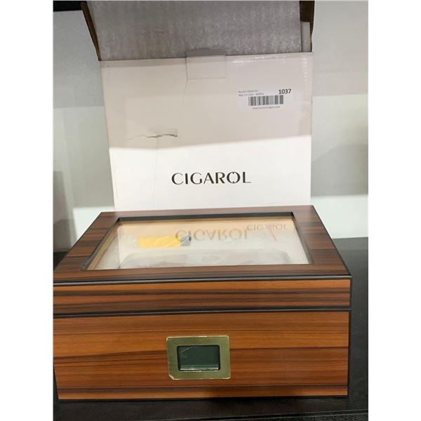 CIGAROL - WOOD FINISHED CIGAR CASE.