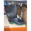 Image 2 : Mens size 11 rubber rain boots