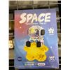 Image 2 : Spaceman travel light building kit.