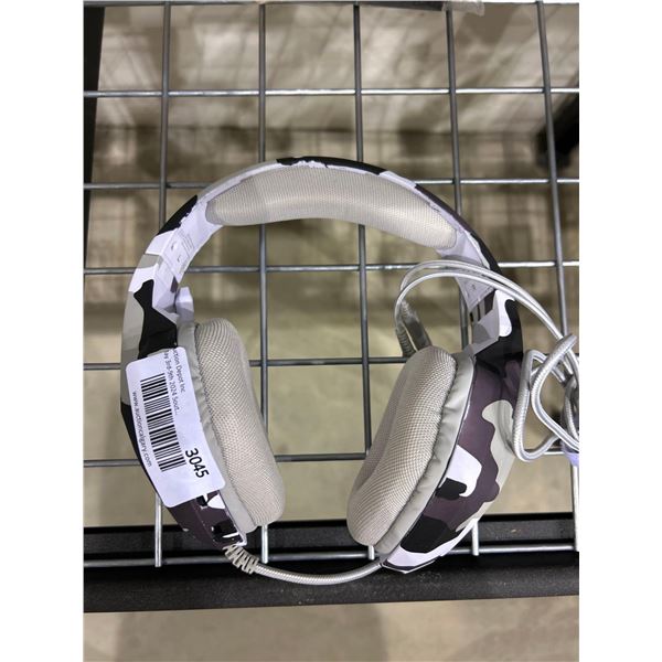 Wired computer gaming headset with built in microphone