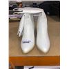 Image 1 : Ladies white cowboy boots size 9.5