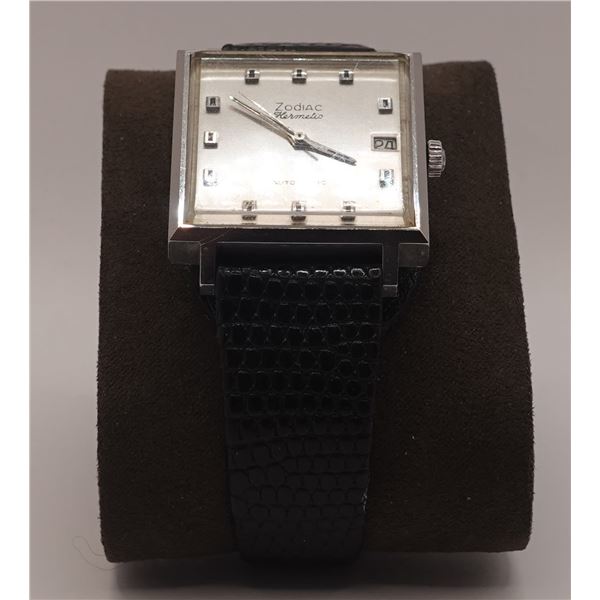 1960's Zodiac Hermetic Swiss Automatic Men's watch. Model: 722-927. Sunburst dial with Onyx enamel i
