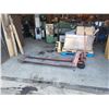 Image 1 : Long Pallet Wrangler