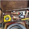 Image 4 : JOIST HANGERS, METAL WIRE AND ASSORTED TOOLS