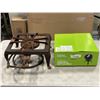 Image 1 : VINTAGE CAST IRON BURNER AND PORTABLE CHARCOAL GRILL